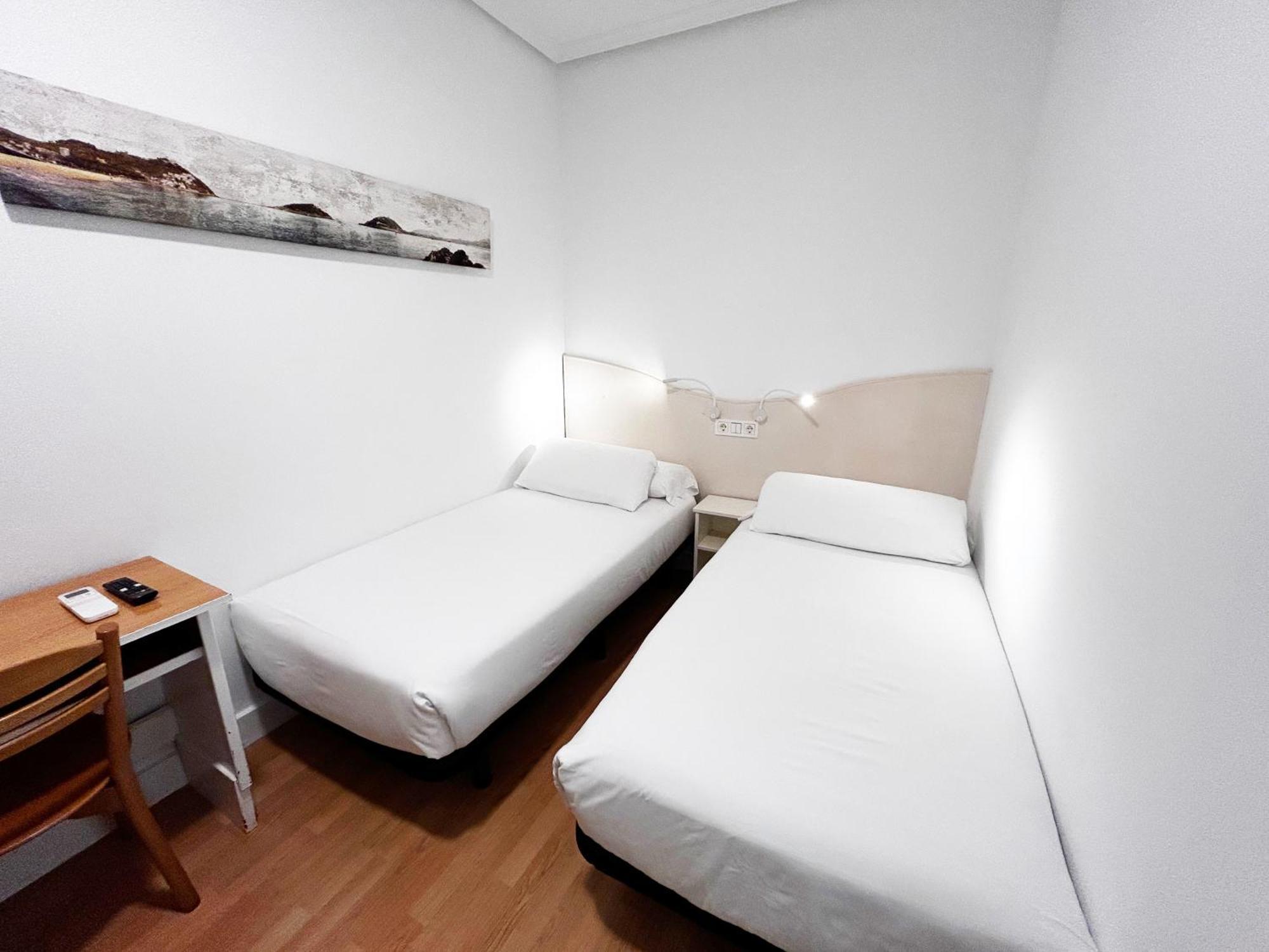 Habitación Doble Pequeña - 2 camas